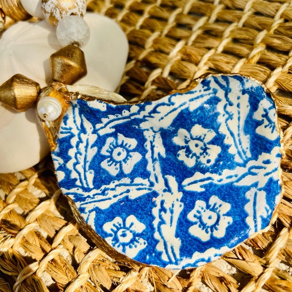 🐚 Gorgeous COSTAL handcrafted blue oyster shell-GOLD accents-freshwater PEARL! - Picture 3 of 9